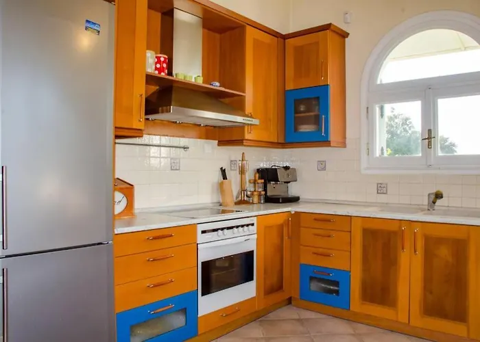 Дом отдыха The House Romirion