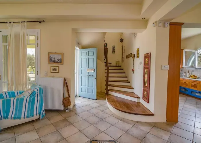 Дом отдыха The House Romirion