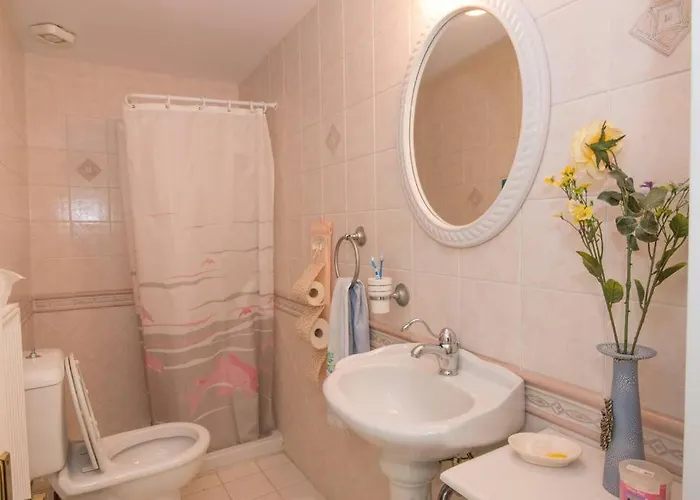 Дом отдыха The House *