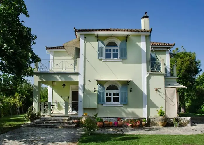 The House * Romírion